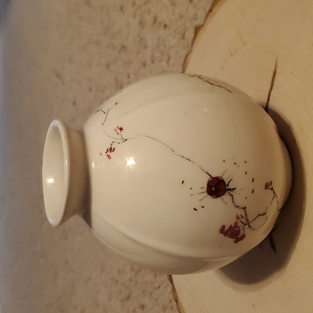 Barbara Baatz Small White Floral Design Vase USA